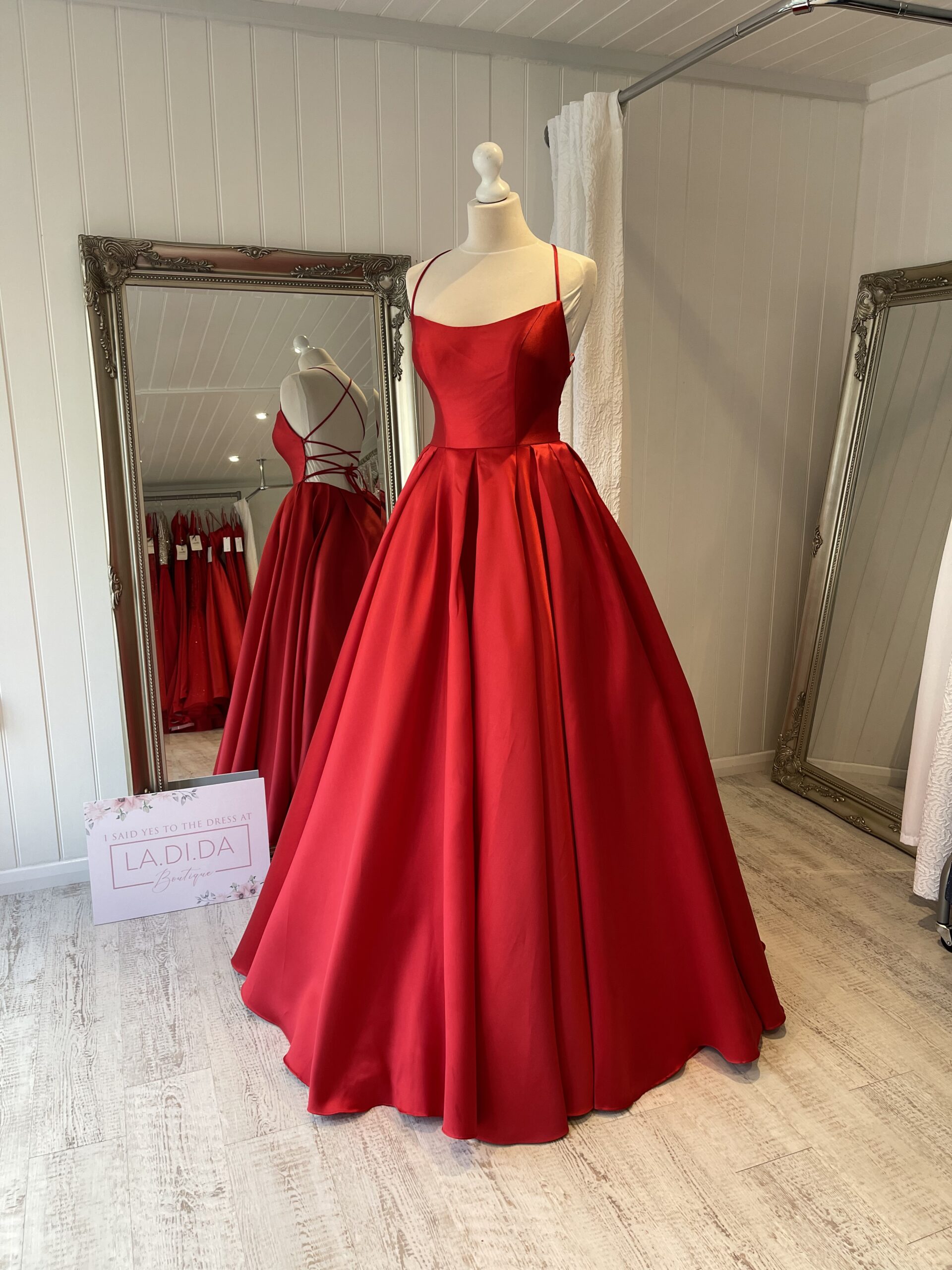RED BALL GOWN, Women's Fashion, Dresses & Sets, Evening dresses & gowns on  Carousell